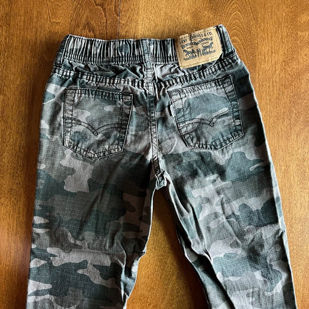 Levi's camo joggers 7 - Picture 5 of 10